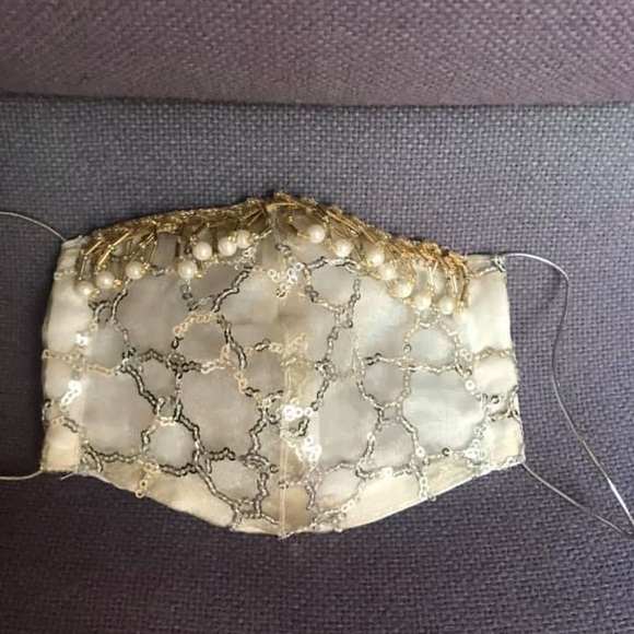 Brand new Fancy Masks - Picture 2 of 8